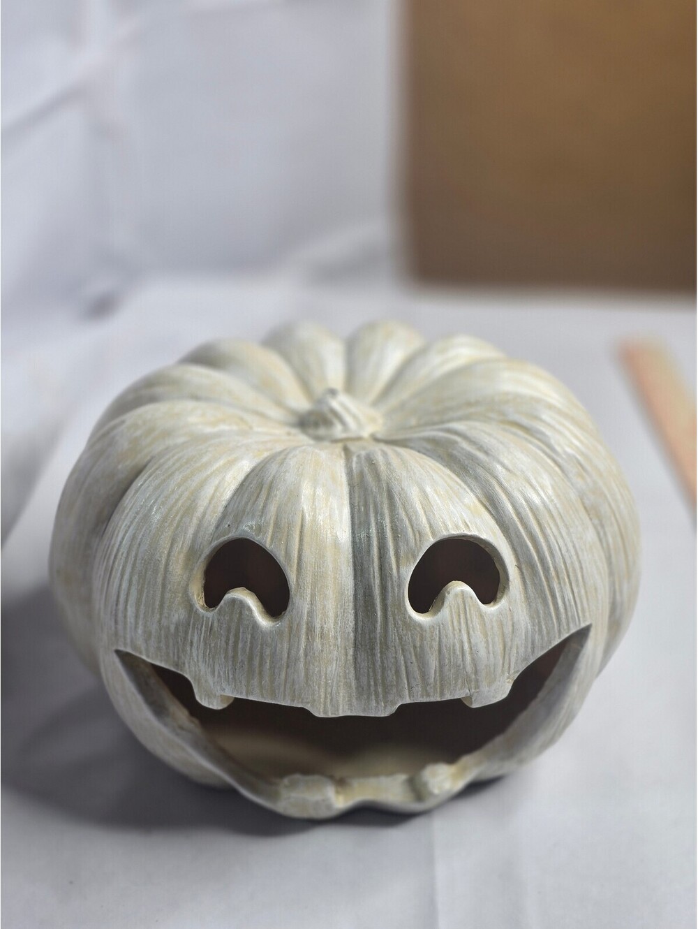 Luminara White Pumpkin Jack-O-Lantern 10" - New in Box (NIB) Halloween